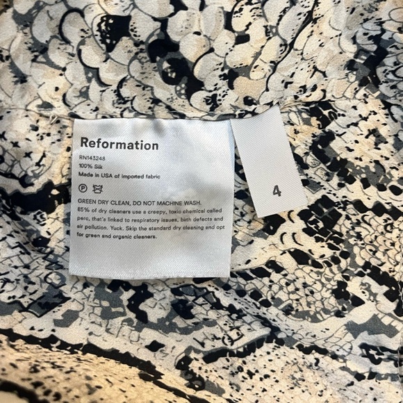 Reformation Samson 2 piece snakeskin set size 4 - Picture 7 of 9